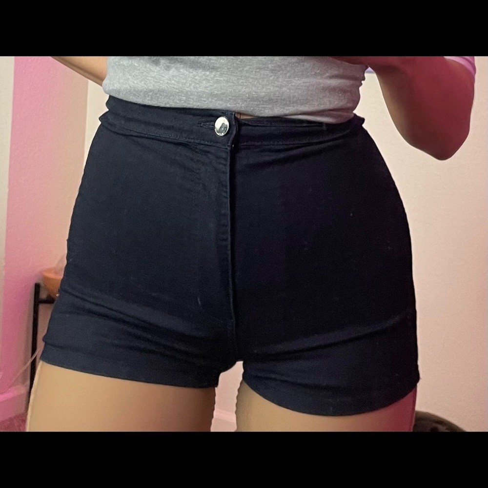 High wasted fitted jean shorts